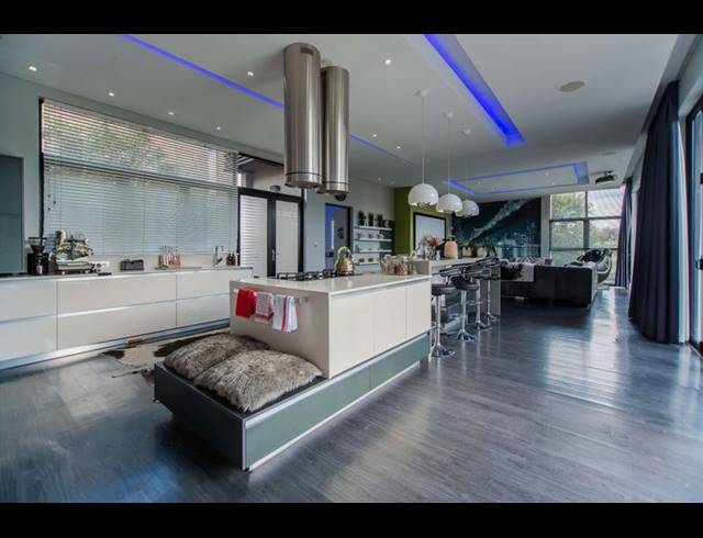 5 BEDROOM HOUSE FOR SALE IN COPPERLEAF ESTATE